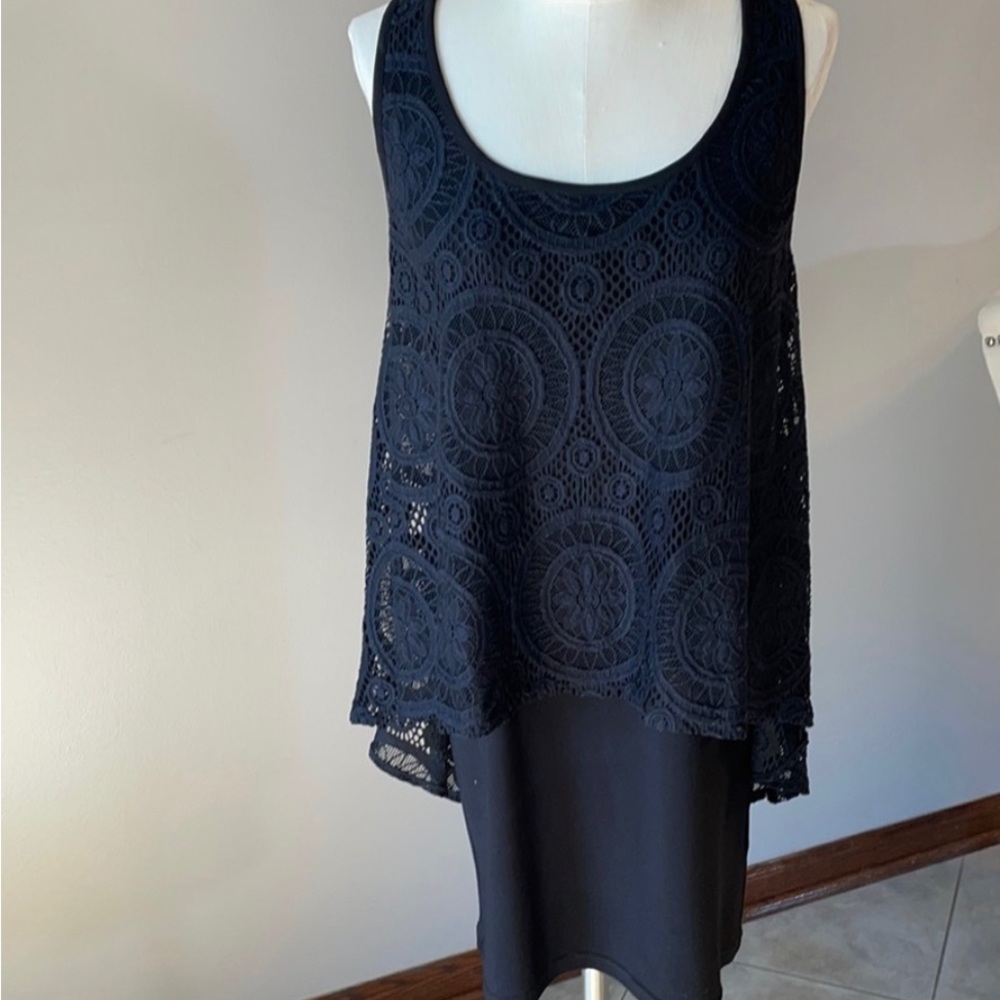 Women's sleeveless scoop neck lace layered dress. Evening, casual, mini. Size 14